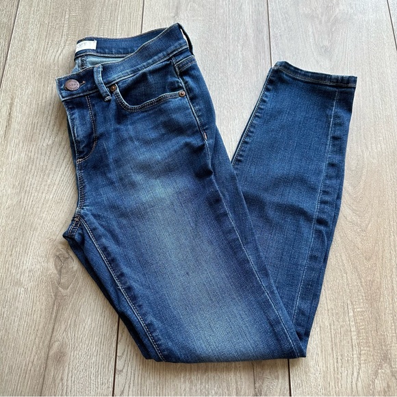 Size 2P LOFT Modern Skinny Jeans - Picture 1 of 3